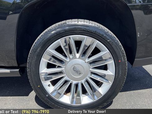 Used 2016 Cadillac Escalade Platinum AWD/4WD image 10