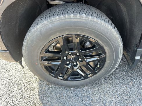 Used 2022 Chevrolet Silverado 1500 Custom image 12