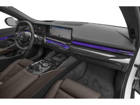New 2026 BMW 540i xDrive w/ M Sport Package image 18