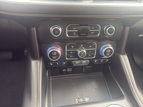Certified 2023 GMC Yukon XL AT4 w/ AT4 Premium Plus Package AWD/4WD image 20