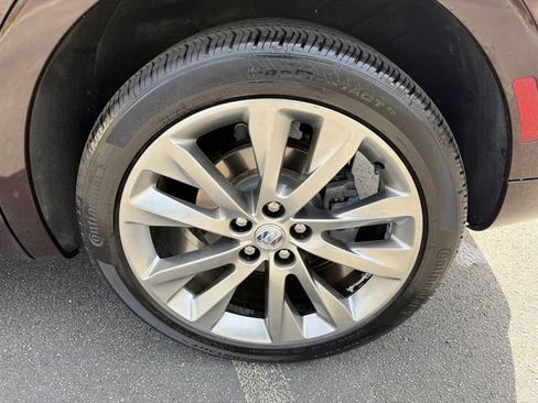 Used 2022 Buick Envision Avenir w/ Technology Package II image 50