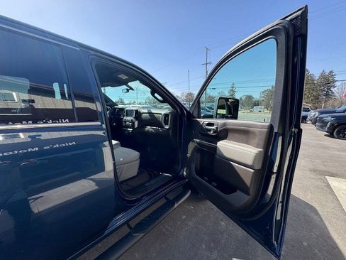 Used 2022 GMC Sierra 2500 SLE w/ X31 Off-Road Package AWD/4WD image 34