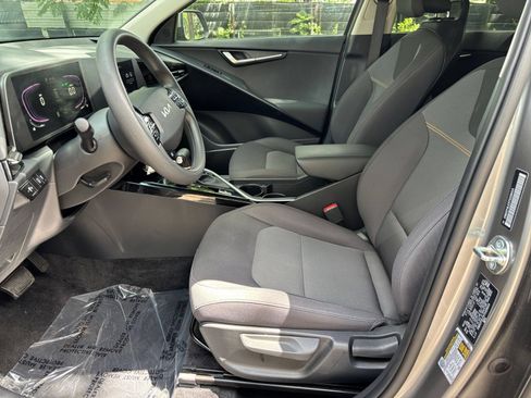 Used 2026 Kia Niro LX FWD image 24