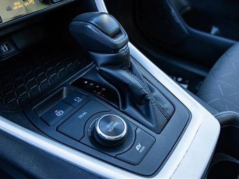 Used 2024 Toyota RAV4 AWD Hybrid image 20