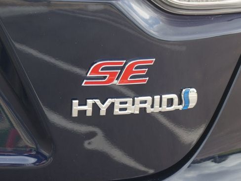 Used 2024 Toyota Corolla LE AWD/4WD image 19