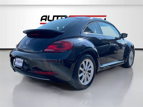 Used 2019 Volkswagen Beetle 2.0T SE image 7