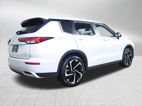 Used 2024 Mitsubishi Outlander SE image 7