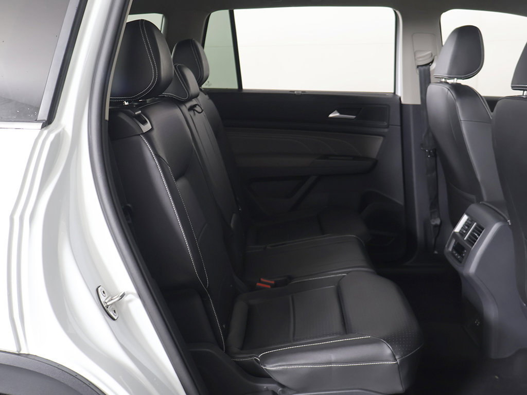 Used 2023 Volkswagen Atlas SE w/ Black Wheel Package FWD image 30