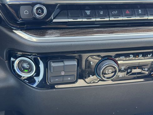 Used 2025 Chevrolet Silverado 2500 LT w/ Convenience Package image 20