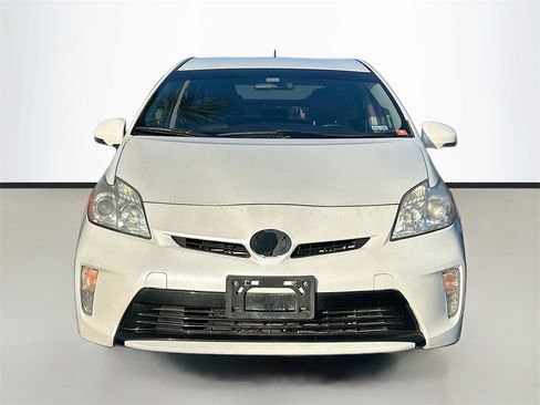 Used 2015 Toyota Prius Four image 2