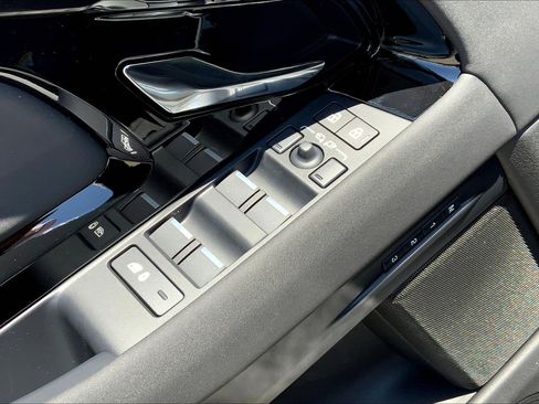 New 2026 Land Rover Range Rover Evoque S image 21