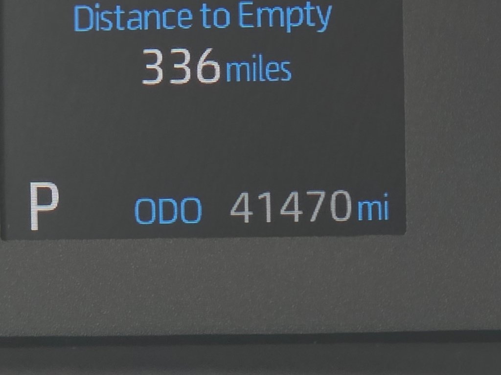 Used 2025 Toyota Corolla LE FWD image 37