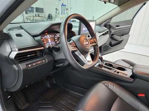 Used 2024 Nissan Altima 2.0 SR image 18