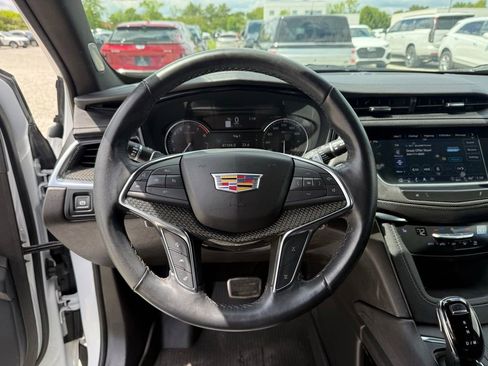 Certified 2023 Cadillac XT5 Sportv w/ LPO, Floor Liner Package AWD/4WD image 20