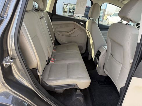 Used 2017 Ford Escape SE image 21