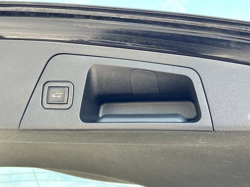 Used 2017 Buick Envision Essence w/ LPO, Hit The Road Package FWD image 7