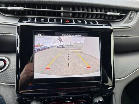 New 2025 Jeep Grand Cherokee L Altitude image 14