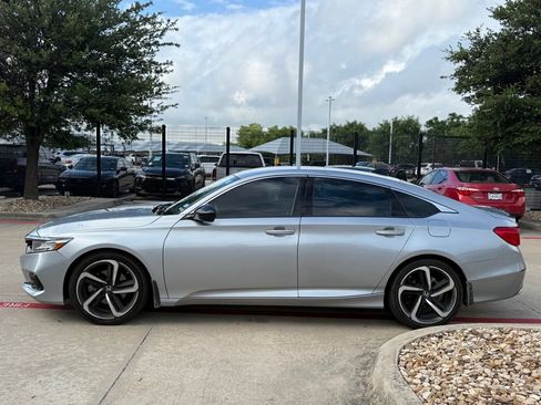 Used 2022 Honda Accord Sport image 2