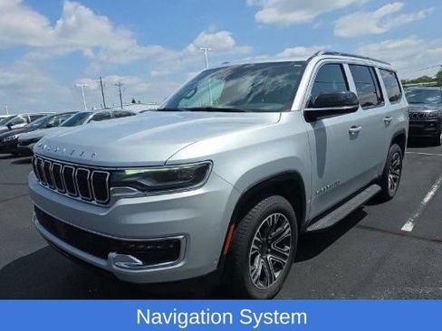 Used 2024 Jeep Wagoneer 4WD w/ Premium Group I image 2