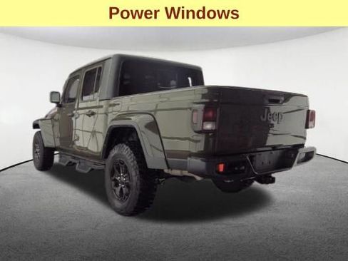 Used 2022 Jeep Gladiator Willys image 8