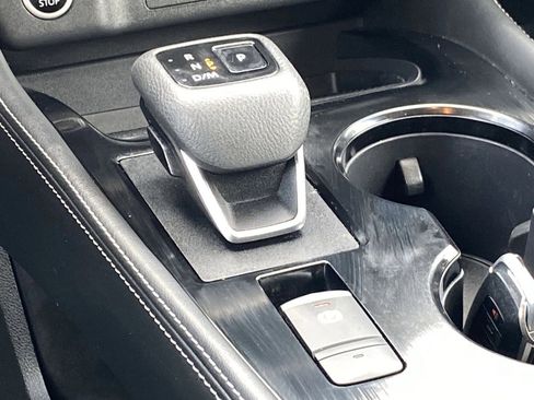 Certified 2023 Nissan Rogue SL FWD image 22