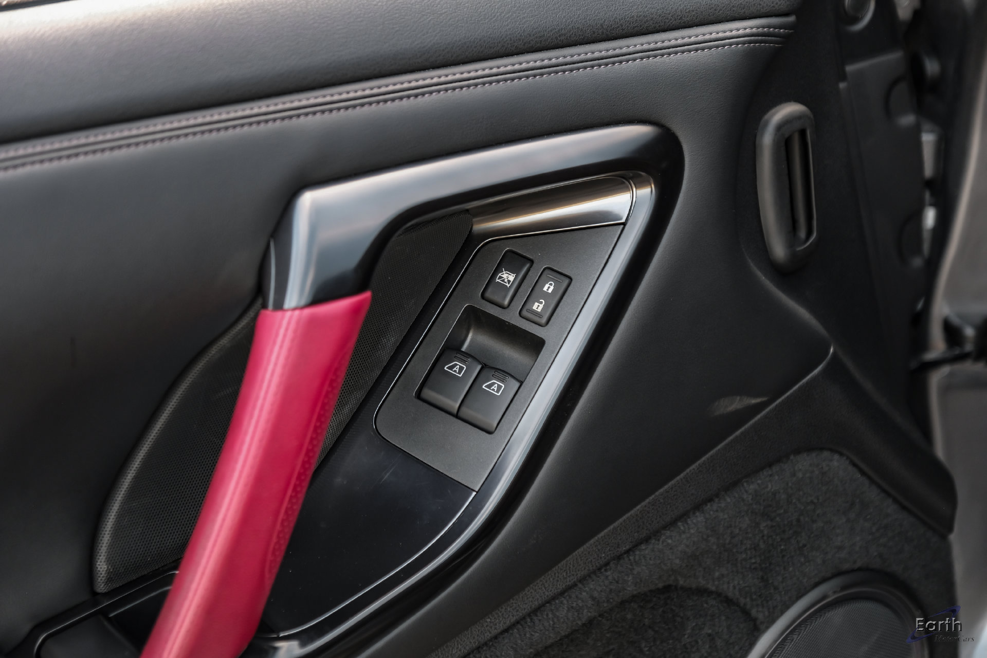 Used 2013 Nissan GT-R Black Edition AWD/4WD image 96