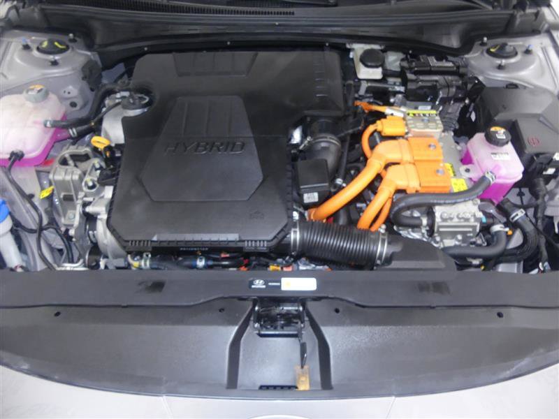 Used 2026 Hyundai Elantra Hybrid FWD image 30