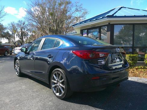 Used 2018 MAZDA MAZDA3 Touring image 7