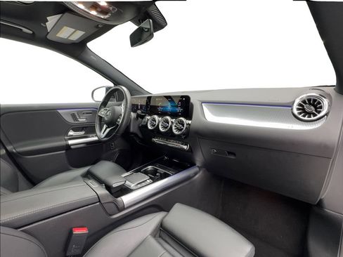 Used 2023 Mercedes-Benz GLA 250 w/ Premium Package image 30