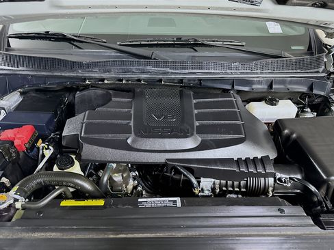 Used 2024 Nissan Titan PRO-4X w/ Pro-4x Convenience Package image 33