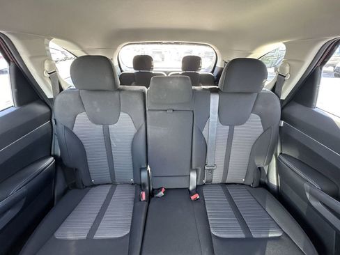 Used 2025 Kia Sorento LX FWD image 22