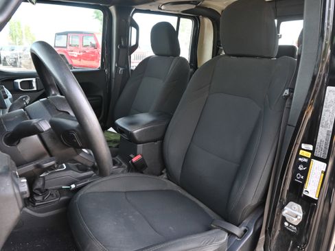 Used 2021 Jeep Gladiator Sport image 6