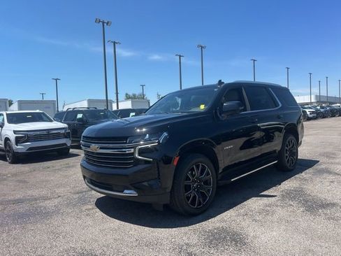 Used 2023 Chevrolet Tahoe LT w/ Luxury Package RWD image 7