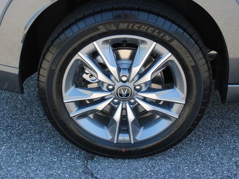 New 2025 Acura ADX Base image 32