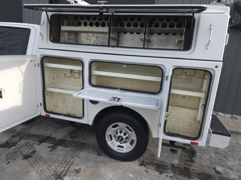 Used 2022 Chevrolet Silverado 2500 W/T w/ WT Safety Package image 4