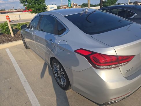 Used 2016 Hyundai Genesis 3.8 image 6