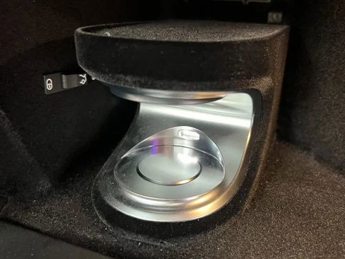 Used 2017 Mercedes-Benz E 300 image 46