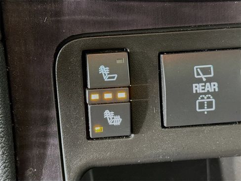 Used 2017 Buick Enclave Leather image 24