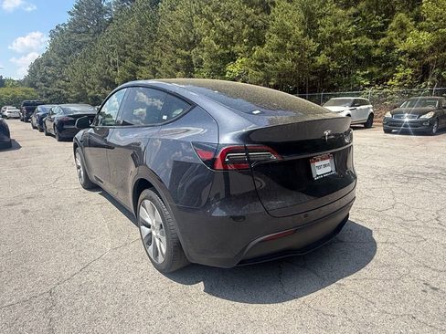 Used 2024 Tesla Model Y Long Range AWD/4WD image 5