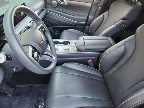 Used 2025 Genesis GV80 2.5T Prestige image 9