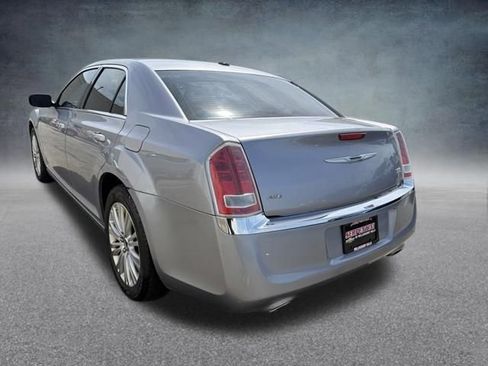 Used 2014 Chrysler 300 AWD w/ Driver Convenience Group image 9