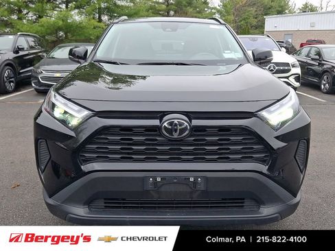 Used 2025 Toyota RAV4 XLE image 2