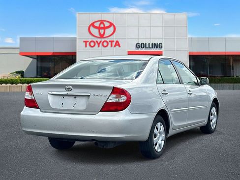 Used 2004 Toyota Camry LE FWD image 5