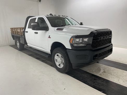 Used 2024 RAM 2500 Tradesman w/ Snow Chief Group AWD/4WD image 1