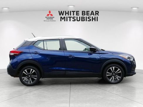 Used 2019 Nissan Kicks SV FWD image 6