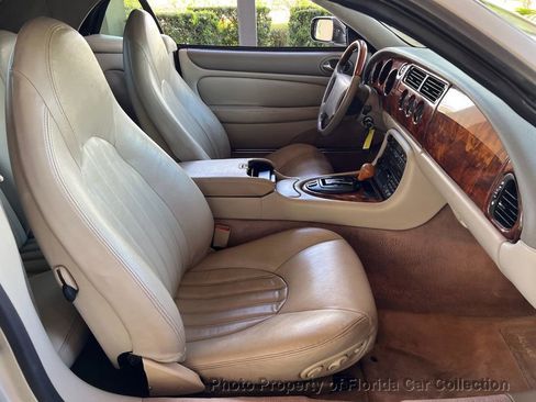 Used 1999 Jaguar XK8 Convertible image 32