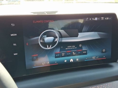 Used 2026 BMW M235i xDrive w/ Technology Package AWD/4WD image 17