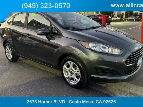 Used 2016 Ford Fiesta SE w/ Cold Weather Package image 3