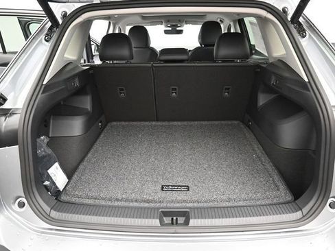 New 2026 Volkswagen Tiguan SE AWD/4WD image 12