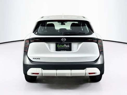 Used 2025 Nissan Kicks S FWD image 7